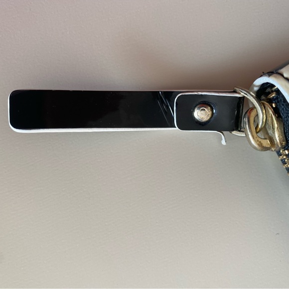 Kate Spade Patent Leila Large Continental Wallet - Picture 3 of 8